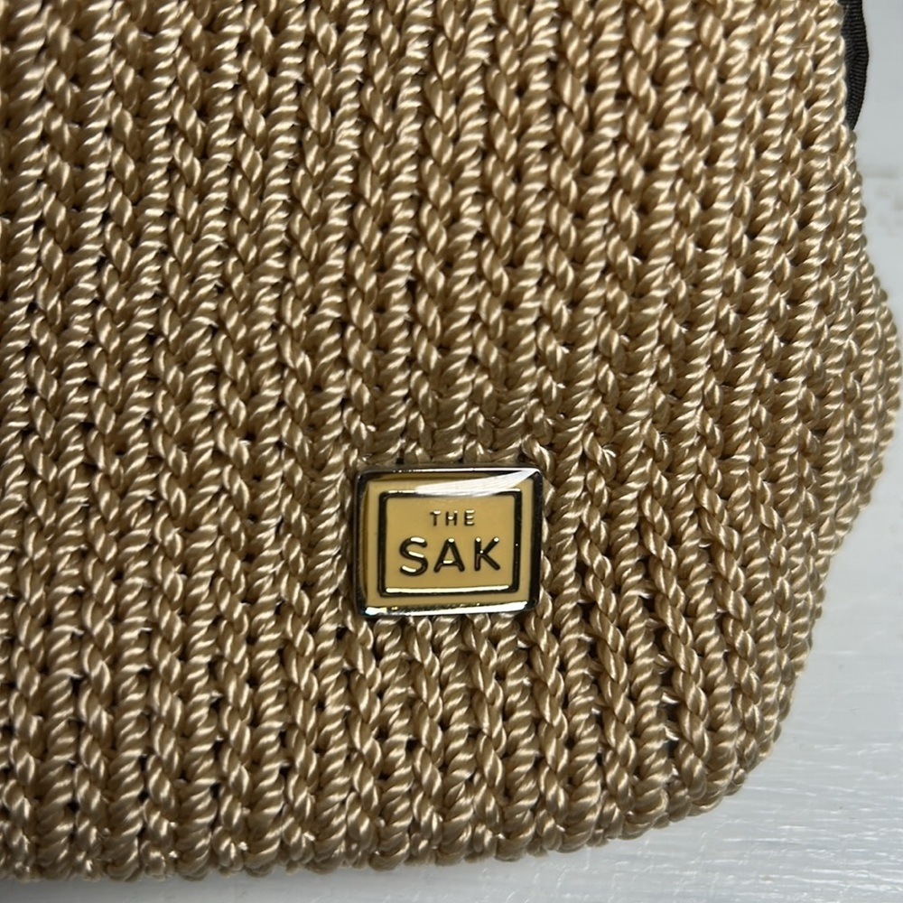 The SAK Tan and Brown Knit Leather Shoulder Bag w/ Hang Tag Leather Pad Bottom - Picture 4 of 16